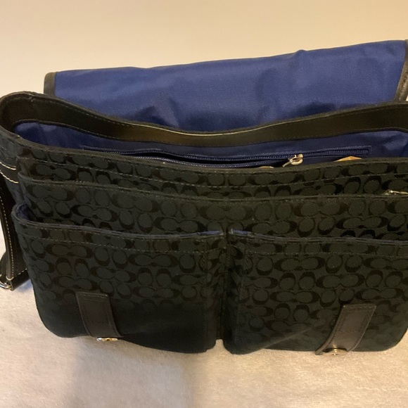 Coach Voyager Messenger Bag - Picture 3 of 8